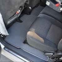 Коврики текстильные на Toyota Ipsum II пр.руль (2001-2009) 